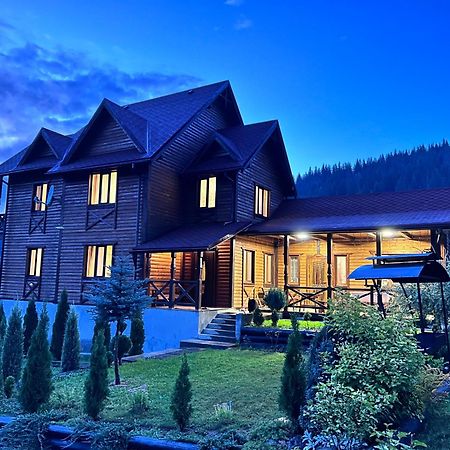 Marmarosy Hotell Vorochta Exteriör bild