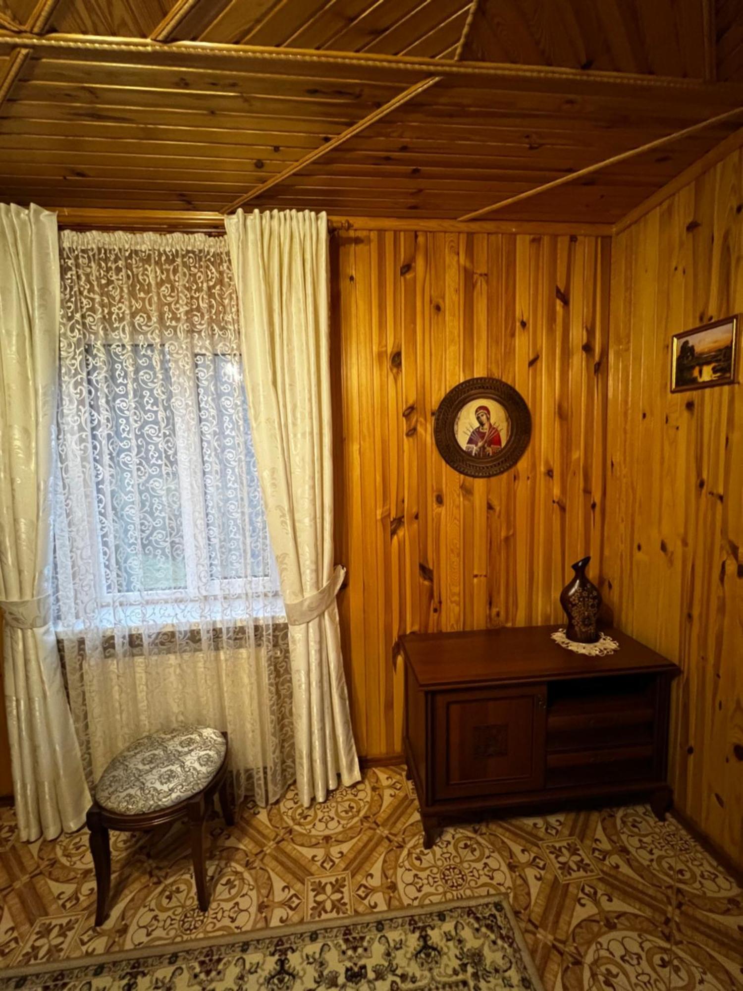 Marmarosy Hotell Vorochta Exteriör bild